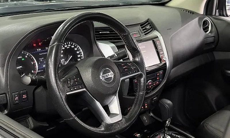 Nissan Frontier Plat...