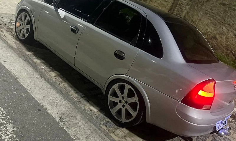 Chevrolet Corsa Seda...