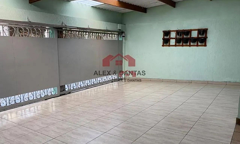 Casa Com 3 Dormitóri...