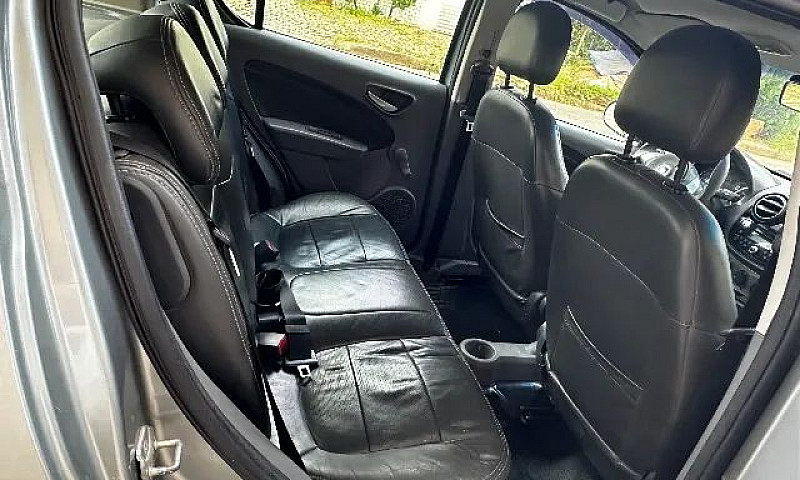 Fiat Palio Attractiv...