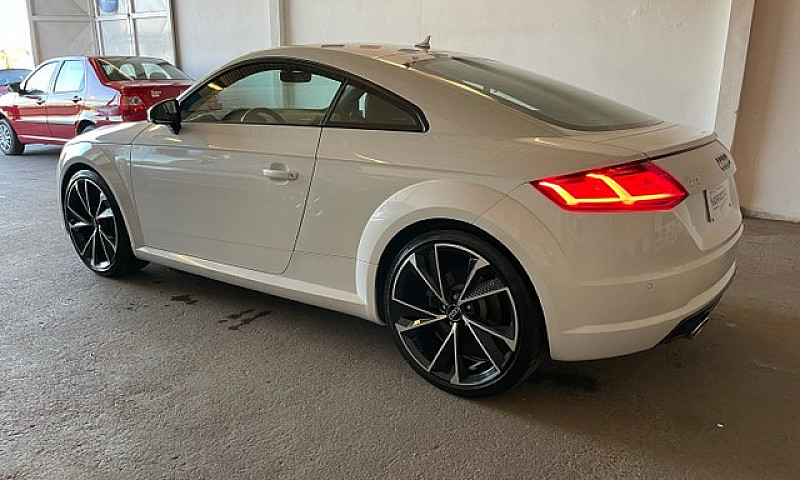 Audi Tt Coupe Ambiti...