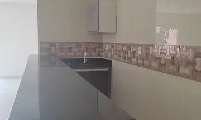 Alugo Casa Nos Altos...
