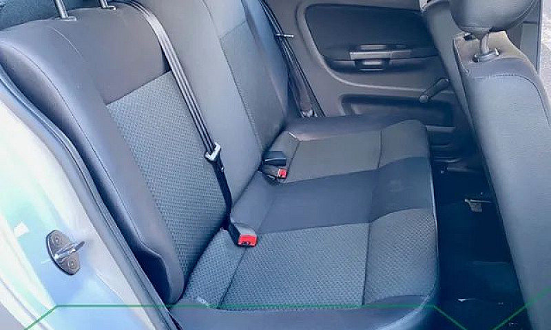 Volkswagen Voyage 1....