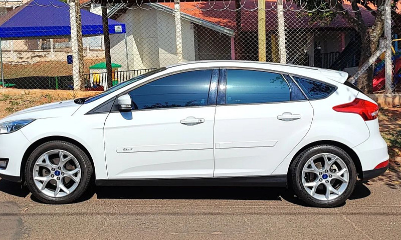 Ford Focus 1.6 S/Se/...