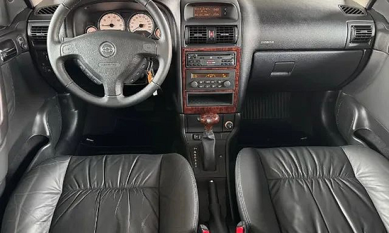 Chevrolet Astra Elit...