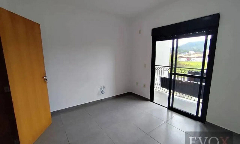 Sobrado De Dois Quar...