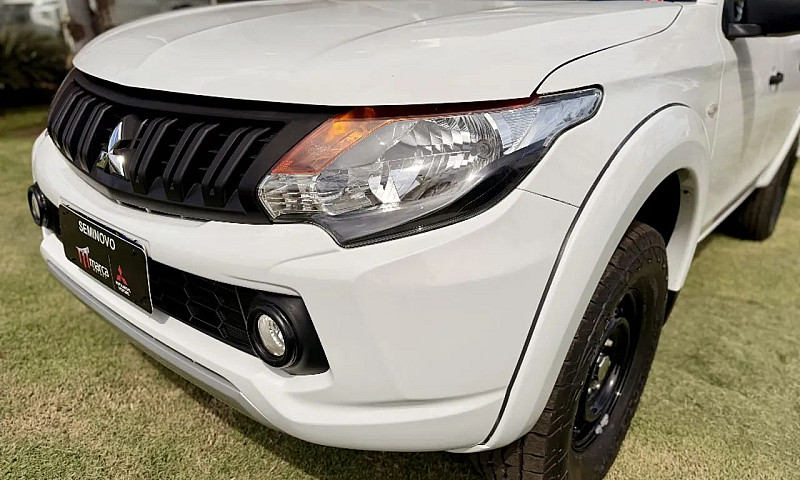 Mitsubishi L200 2.4 ...