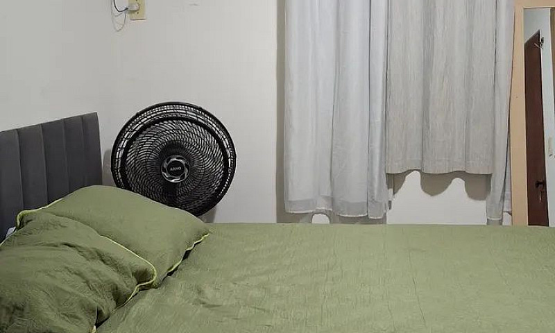 Alugo Quarto ...