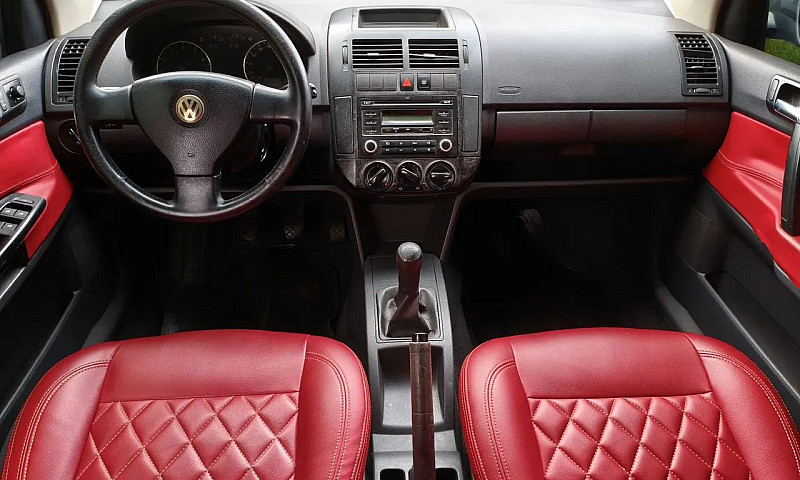 Volkswagen Polo Seda...