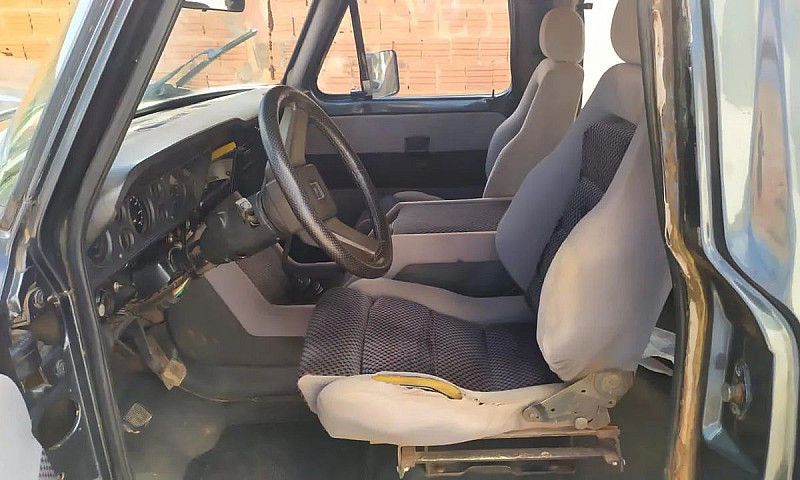 Ford F-1000 Super Di...