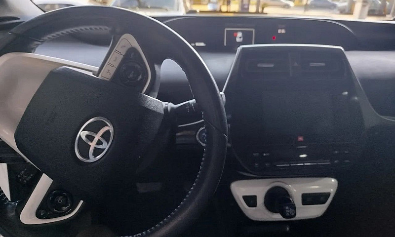 Toyota Prius Hybrid ...