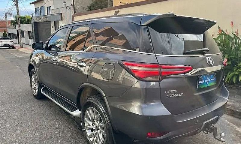 Toyota Hilux Sw4 Srx...