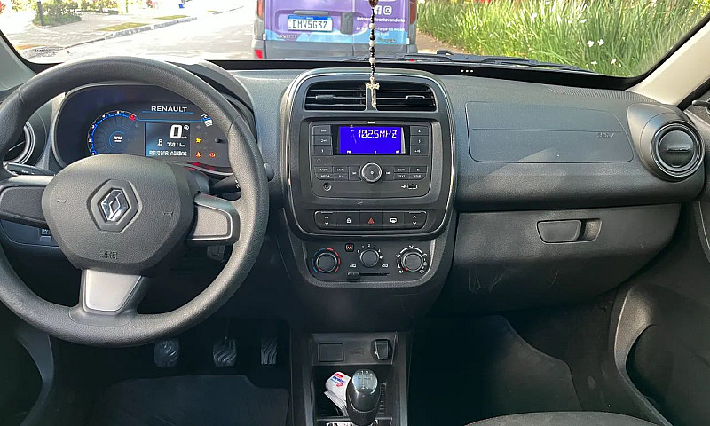 Renault Kwid Zen 1.0...