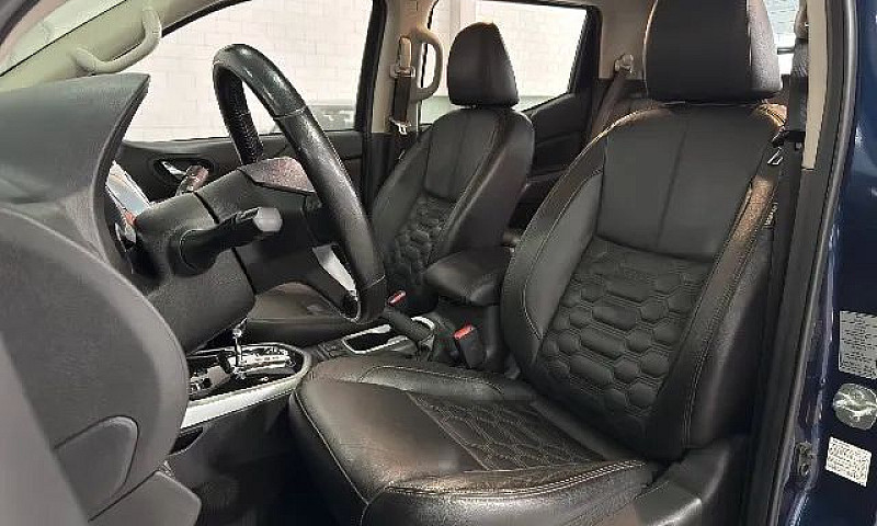Nissan Frontier Plat...