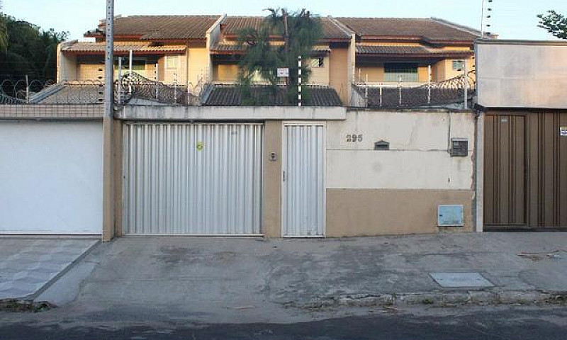 Casa Duplex No Bairr...