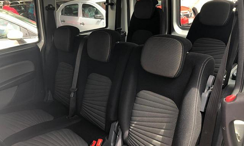 Fiat Doblo Essence 1...