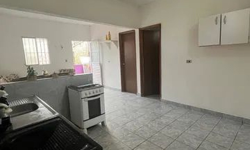 Aluga-Se Casa Na Pra...