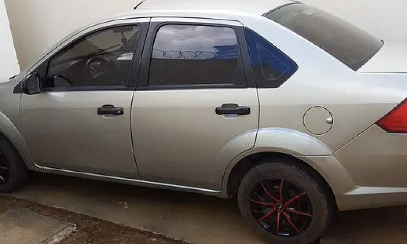 Ford Fiesta Sedan Mo...