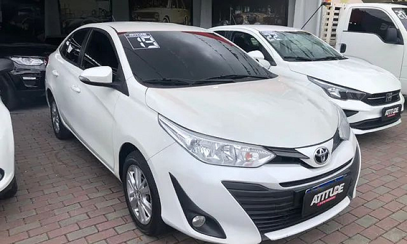 Toyota Yaris 2019 1....