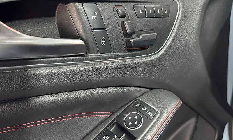 Mercedes-Benz Gla 45...