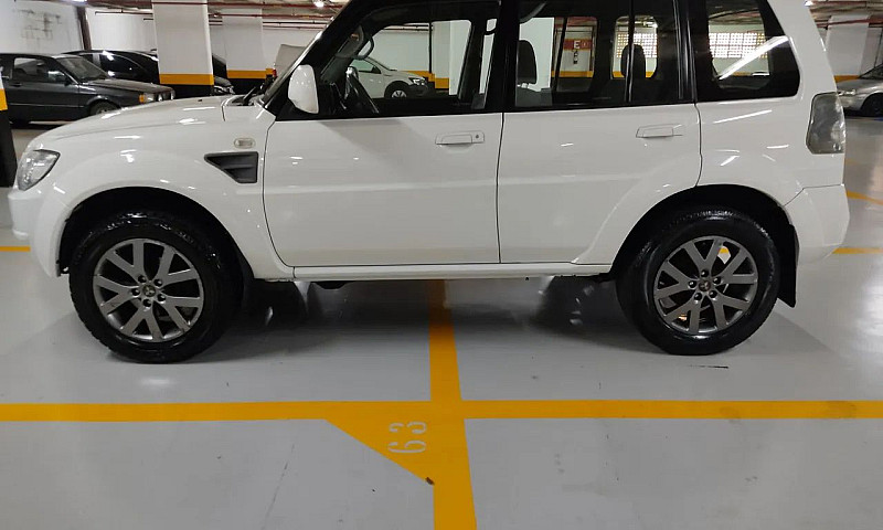 Mitsubishi Pajero Tr...