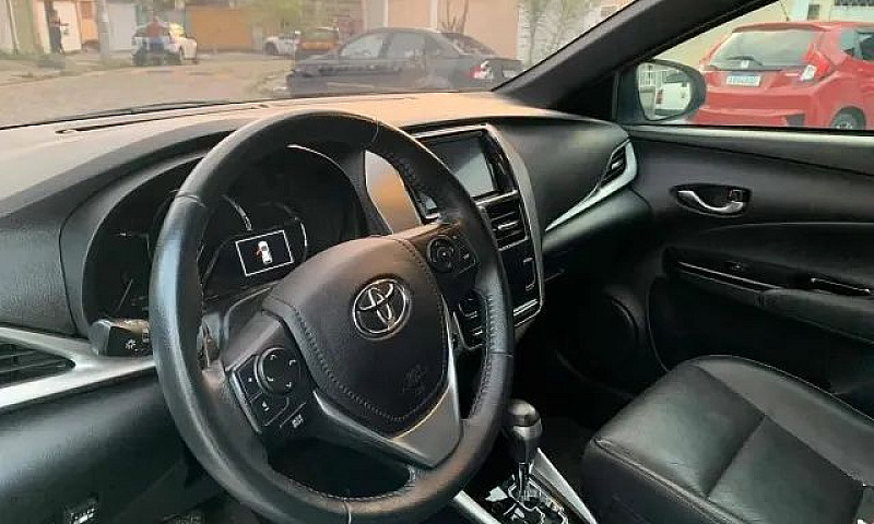 Toyota Yaris Xs 1.5 ...