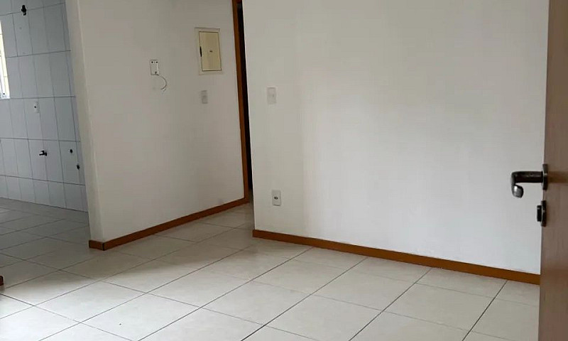 Aluga-Se Apartamento...