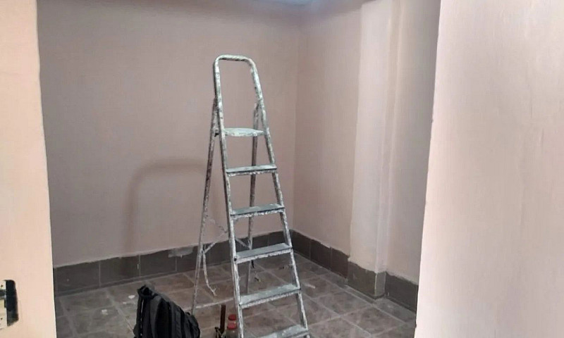 Casa Com Um Quarto E...