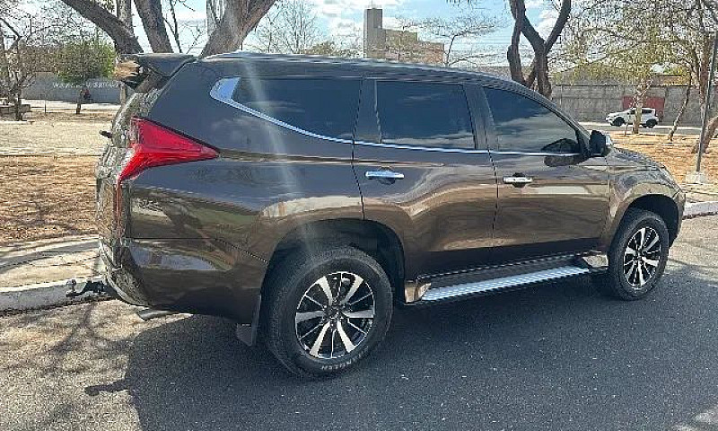 Mitsubishi Pajero Sp...