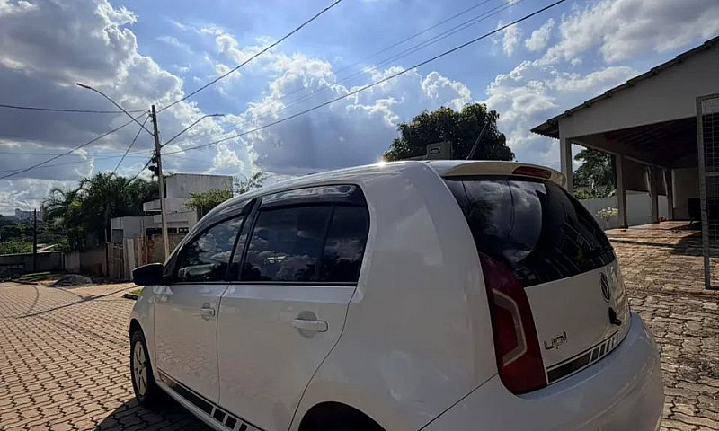 Volkswagen Up! Move ...