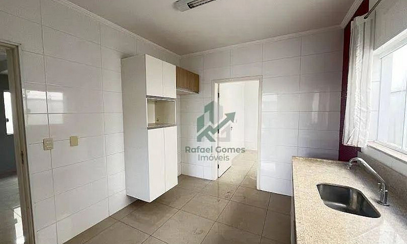 Casa Com 3 Dormitóri...