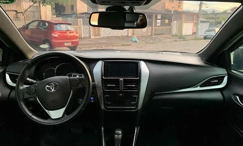 Toyota Yaris Xs 1.5 ...
