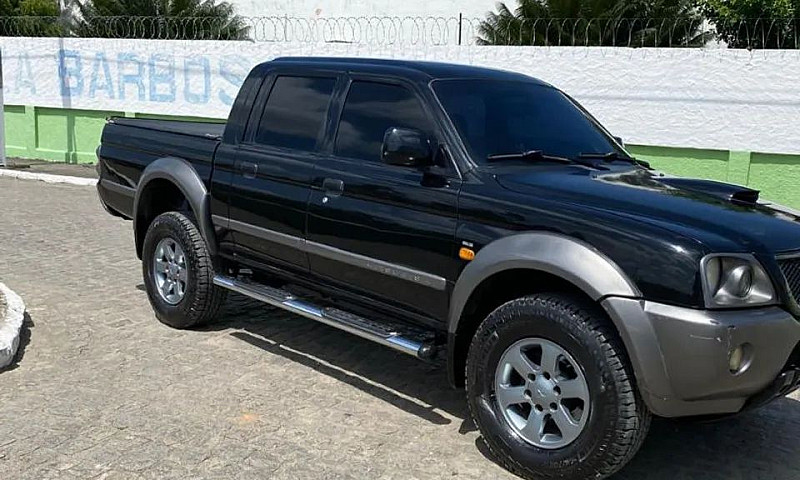 Mitsubishi L200 Outd...