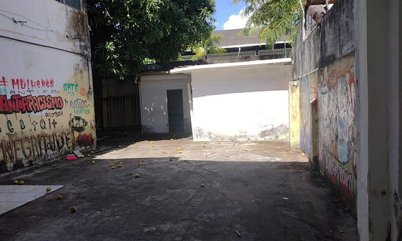 Alugo Ótima Casa Com...
