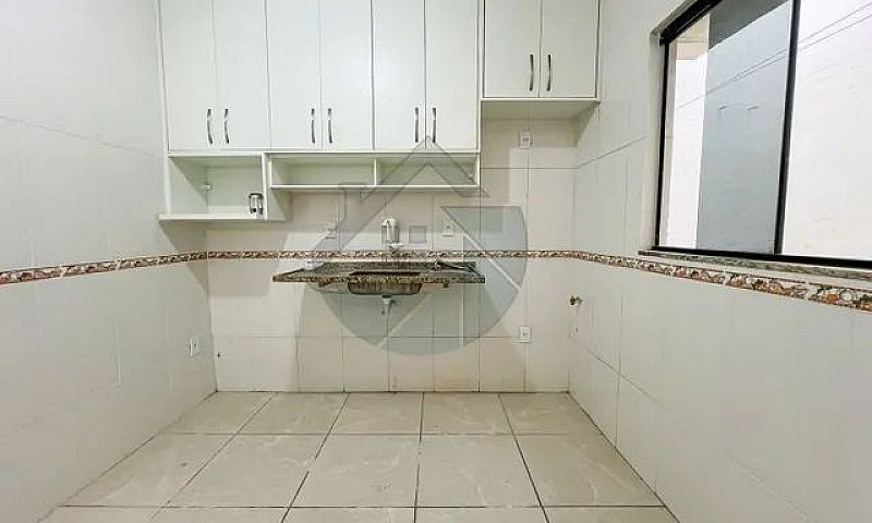 Casa Com 3 Quartos E...