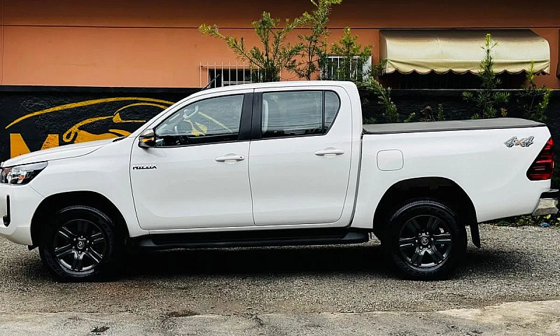 Hilux Sr 2024 Zerada...
