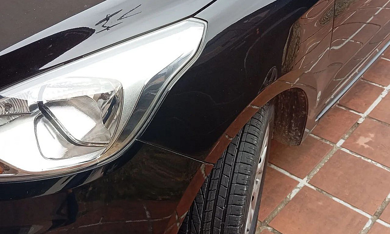 Ford Ka+ Sedan 1.0 T...