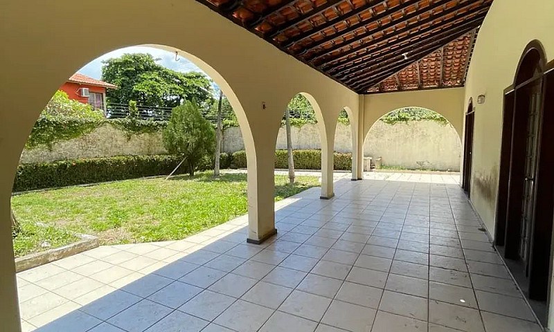 Casa No Olho Dágua/ ...