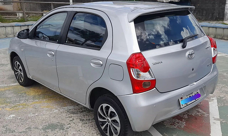 Toyota Etios Xs 1.5 ...