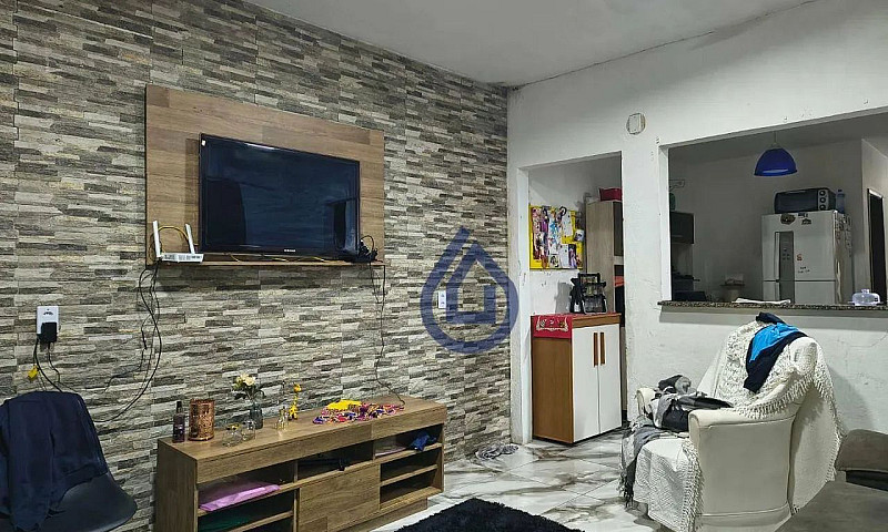 Casa Com 3 Dormitóri...