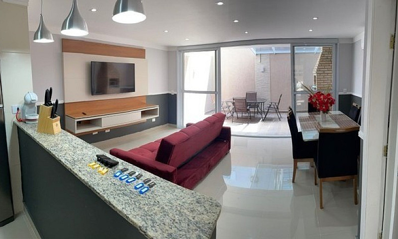 #Casa Com Área De Ch...