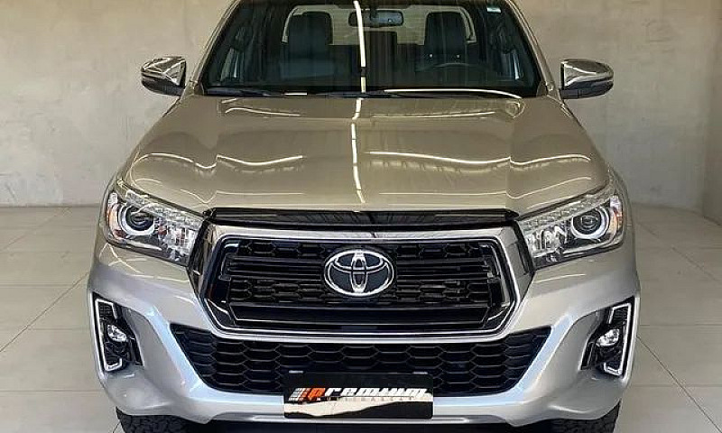 Toyota Hilux 2.8 Srx...