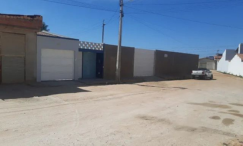Casa + Muro No Centr...