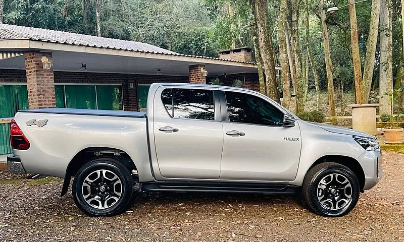 Toyota Hilux Srx 4X4...