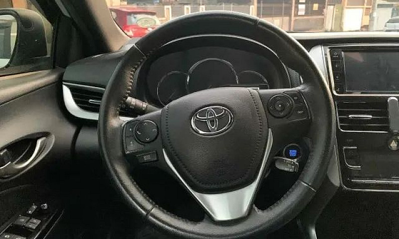 Toyota Yaris Xs 1.5 ...