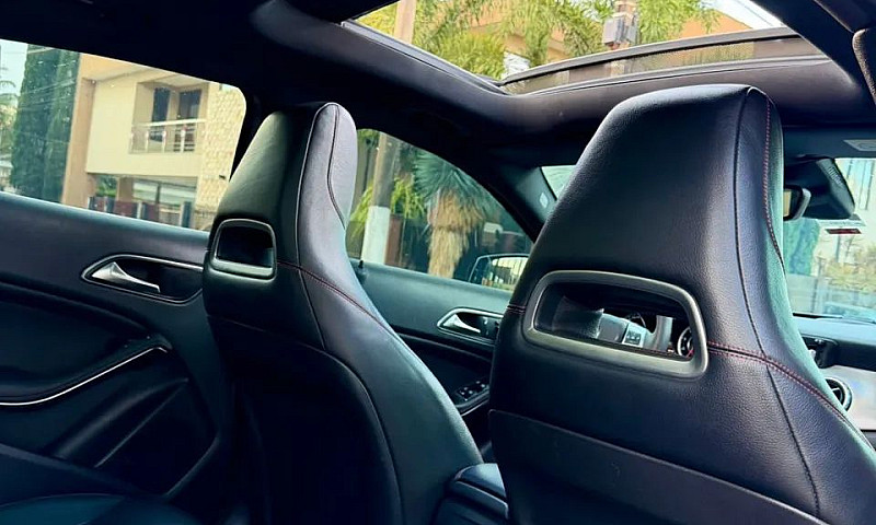 Mercedes-Benz Gla 45...