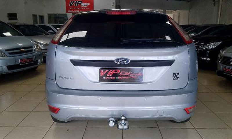 Focus Hatch 1.6L - P...