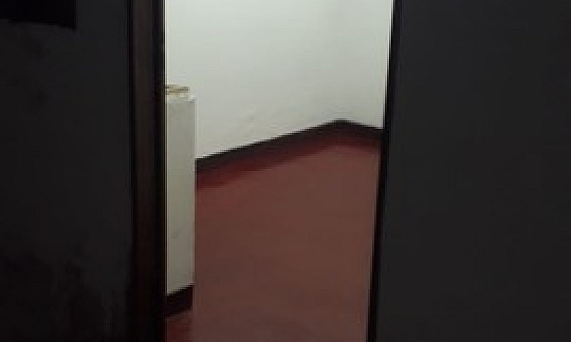 Quarto Na Qng 33, Ta...