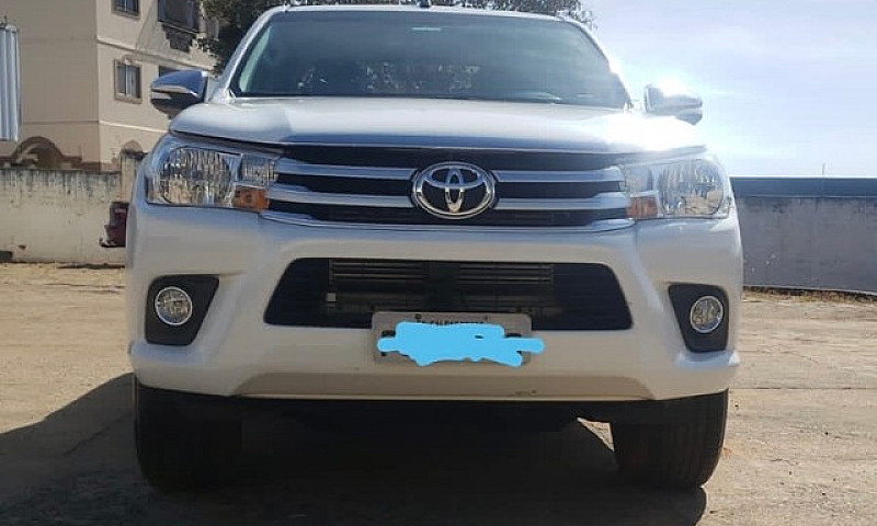 Toyota Hilux Srv 4X4...