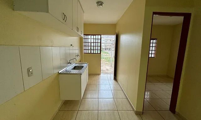 Alugo Apt 2 Quartos,...